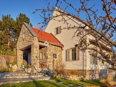 Eladó családi ház Szentendre