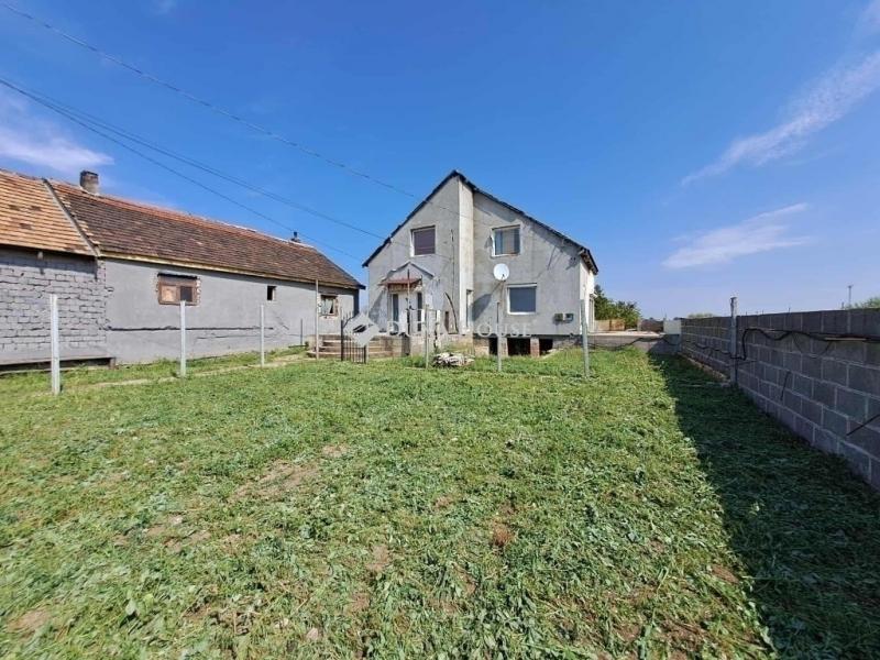 Eladó családi ház Budapest