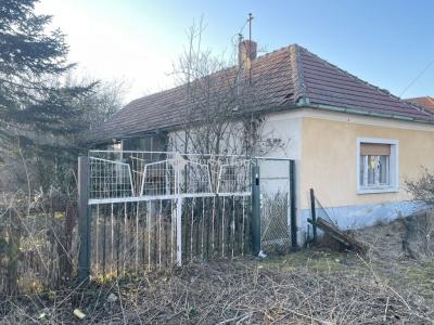 Eladó családi ház Csipkerek