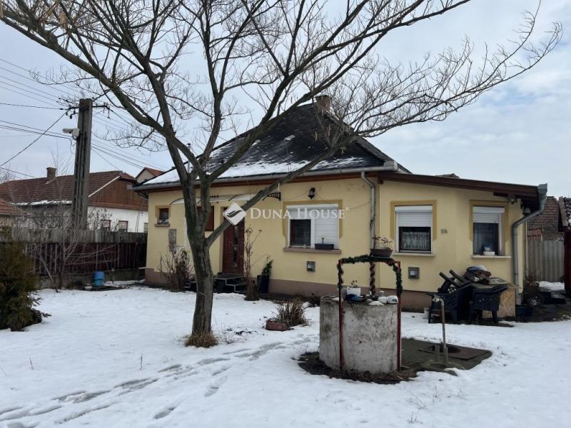 Eladó családi ház Adács