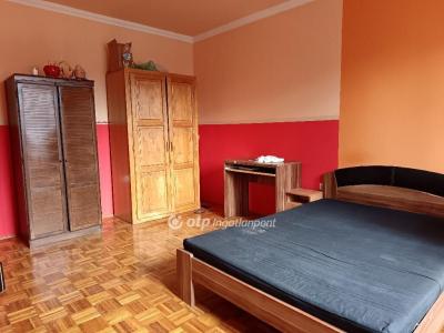 Eladó lakás Debrecen