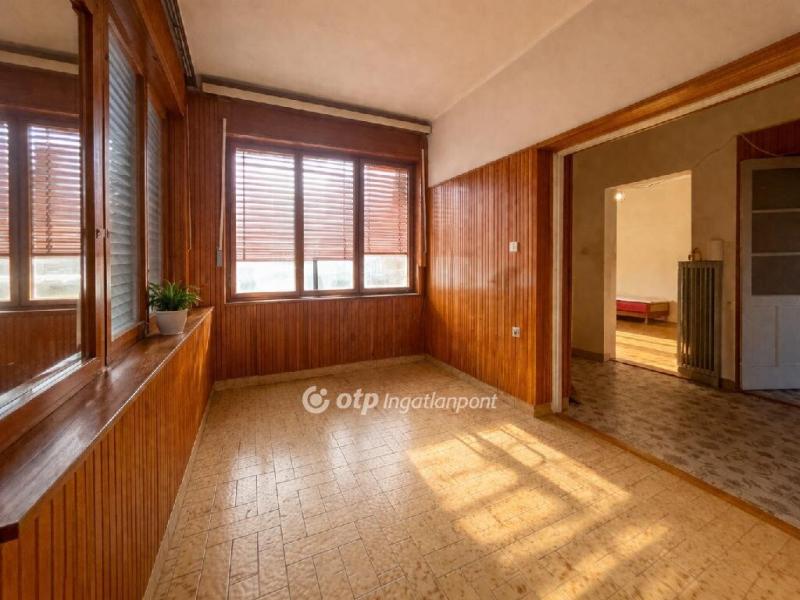 Eladó családi ház Budapest