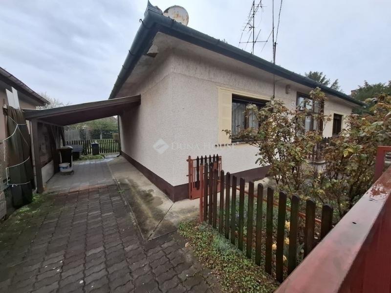 Eladó családi ház Budapest