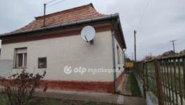 Eladó családi ház Tószeg