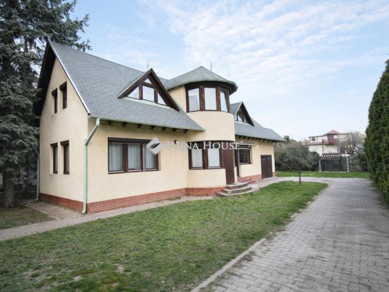 Eladó családi ház Budapest
