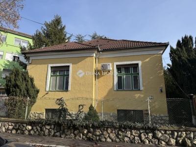 Eladó családi ház Pécs