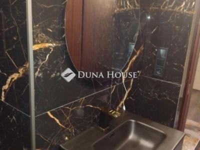 Eladó családi ház Budapest