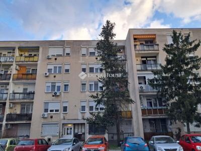 Eladó lakás Szolnok