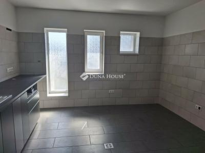Eladó családi ház Gödöllő