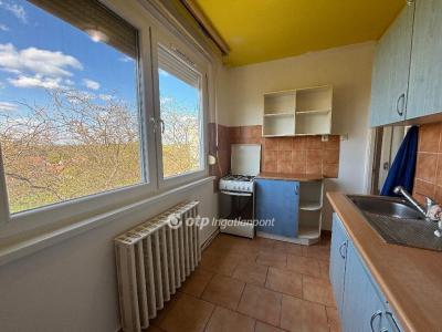 Eladó lakás Békés