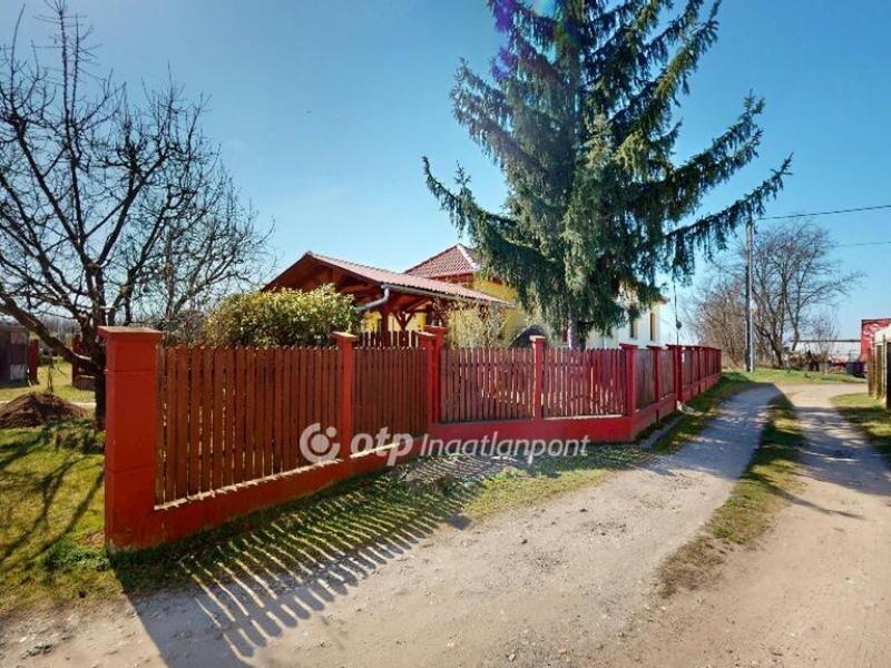 Eladó családi ház Nyírbátor