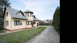 Eladó családi ház Budapest