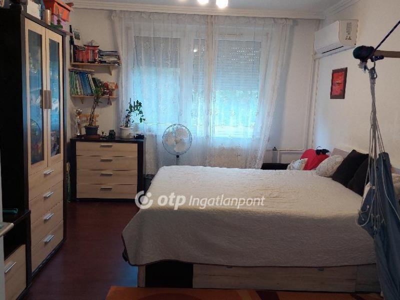 Eladó lakás Debrecen