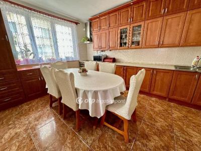 Eladó lakás Debrecen