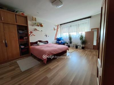 Eladó családi ház Budapest