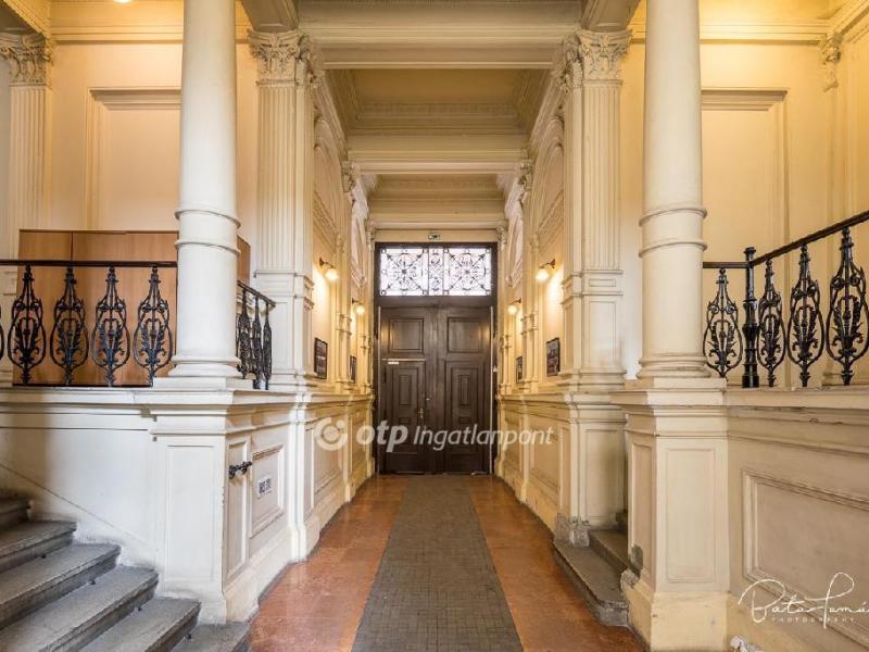 Eladó családi ház Budapest