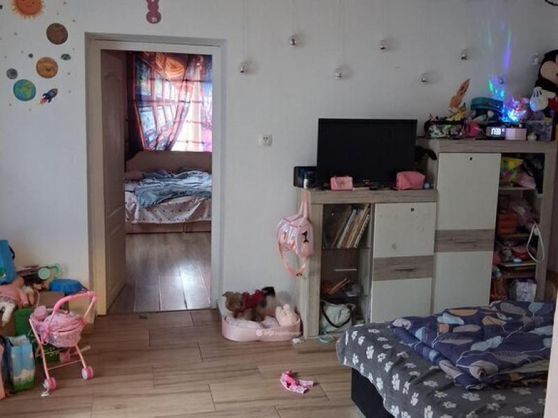 Eladó családi ház Újpetre