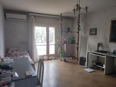 Eladó lakás Pécs