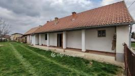 Eladó családi ház Egerág