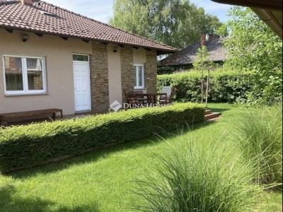 Eladó családi ház Balatonlelle