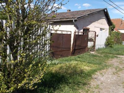 Eladó családi ház Gyöngyöshalász