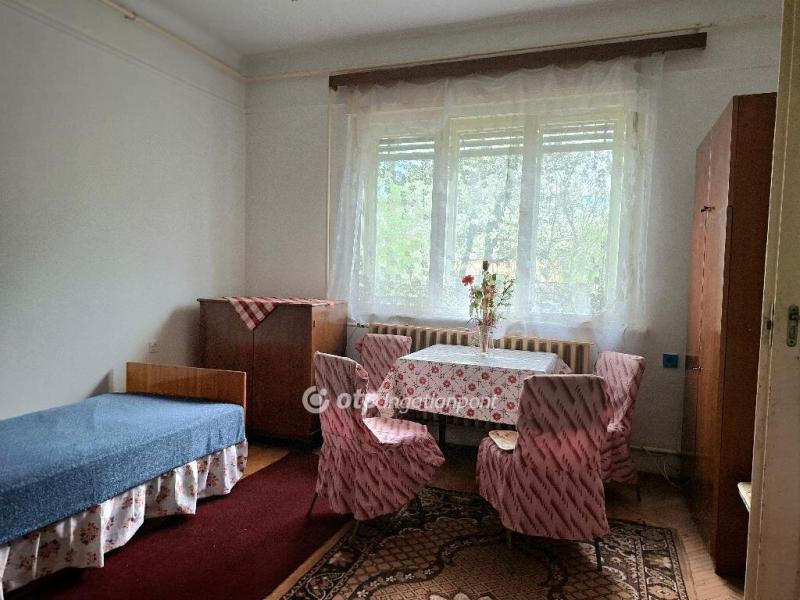 Eladó családi ház Budapest