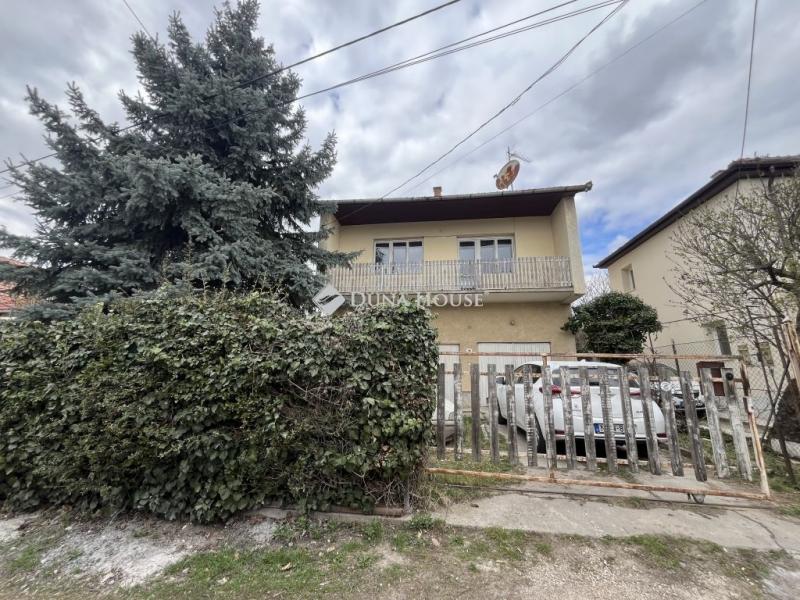 Eladó családi ház Diósd