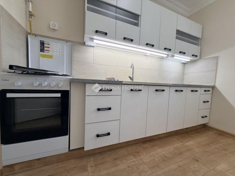 Eladó lakás Kecskemét