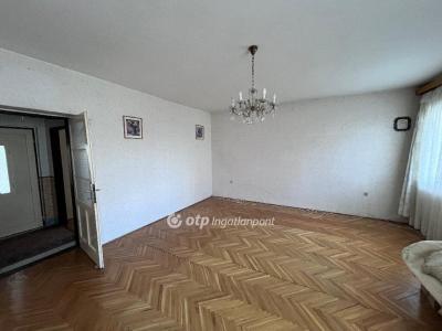 Eladó lakás Szeged