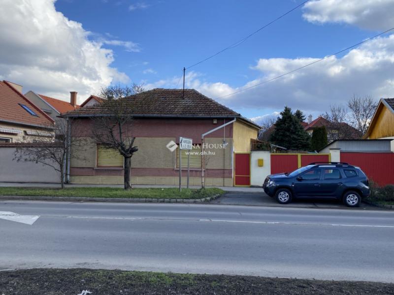 Eladó házrész Békéscsaba