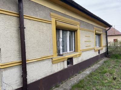 Eladó családi ház Iváncsa