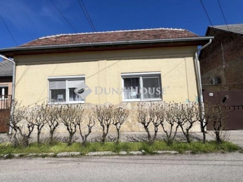Eladó családi ház Várpalota
