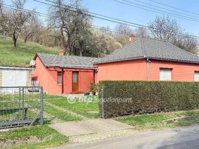Eladó családi ház Pécs