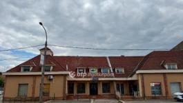 Eladó utcai bejáratú üzlethelység Dunakeszi
