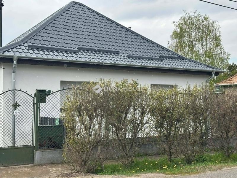 Eladó családi ház Maglód
