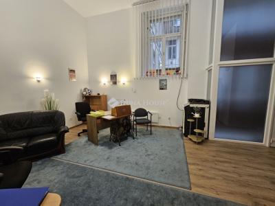 Kiadó iroda családi házban Budapest