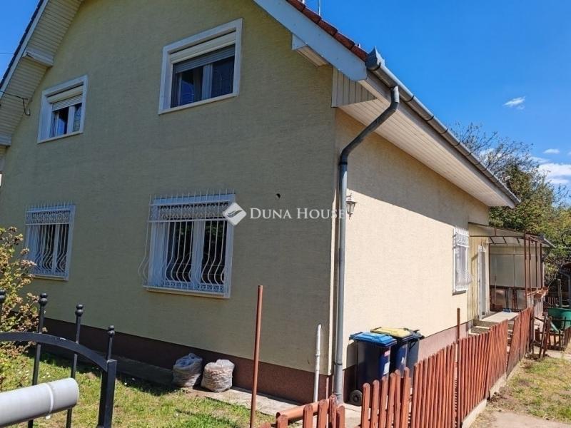 Eladó családi ház Budapest