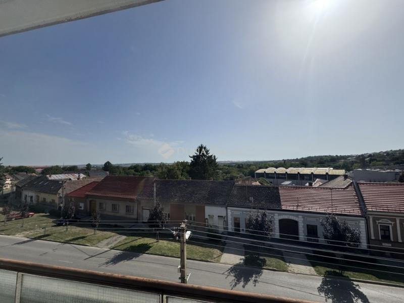 Eladó lakás Pécsvárad