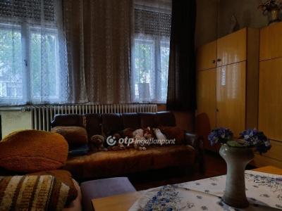 Eladó családi ház Budapest