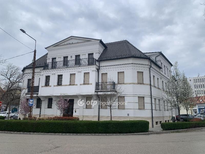 Eladó lakás Kecskemét
