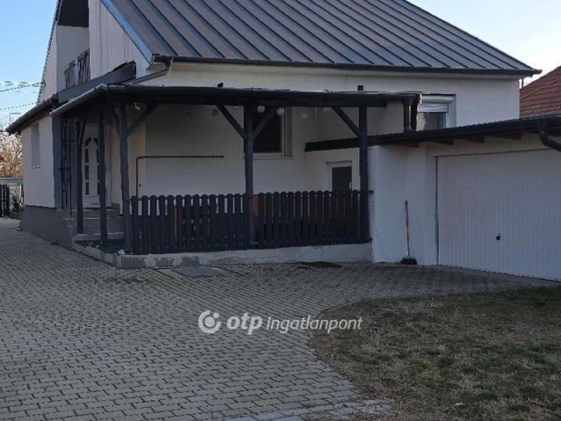 Eladó családi ház Győr