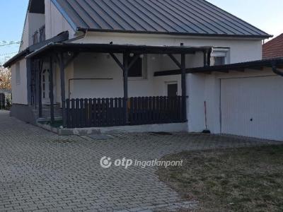 Eladó családi ház Győr