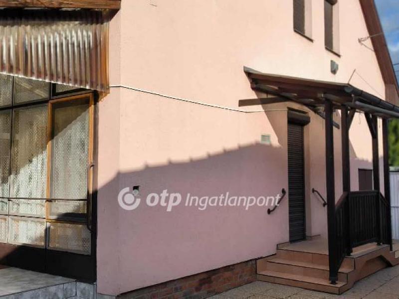 Eladó családi ház Gyula