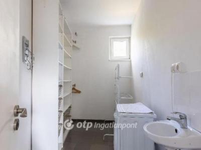 Eladó családi ház Budapest