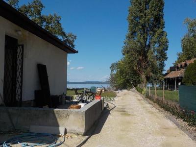 Eladó nyaraló Balatonboglár