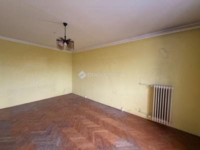 Eladó lakás Pécs
