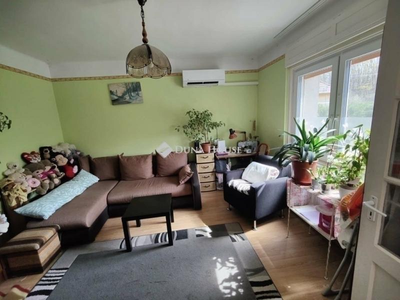 Eladó családi ház Budapest