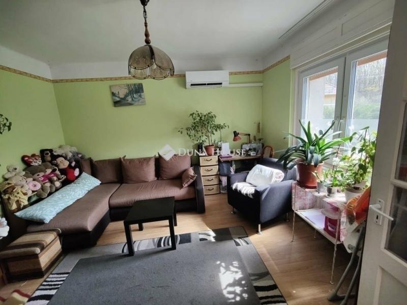 Eladó családi ház Budapest
