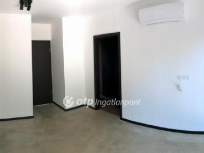 Eladó családi ház Budapest