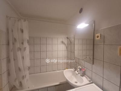 Eladó lakás Tököl